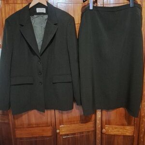 Emi Style Brown Blazer & Skirt Suit Set – Women’s 3XL (EU 58) – Made in Bulgaria